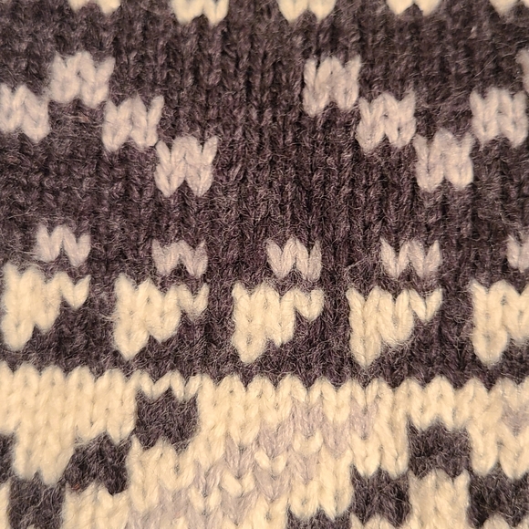 Heavy knit dark grey sweater with deer pattern - Picture 4 of 4